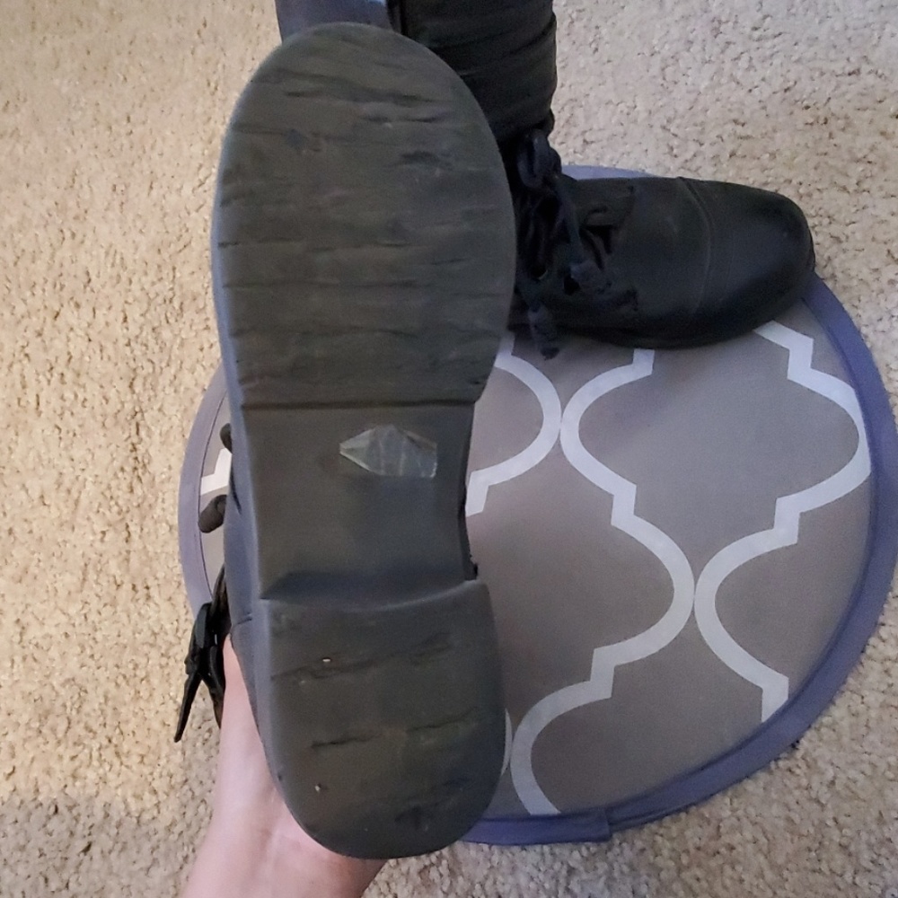 Boots - Picture 5 of 8